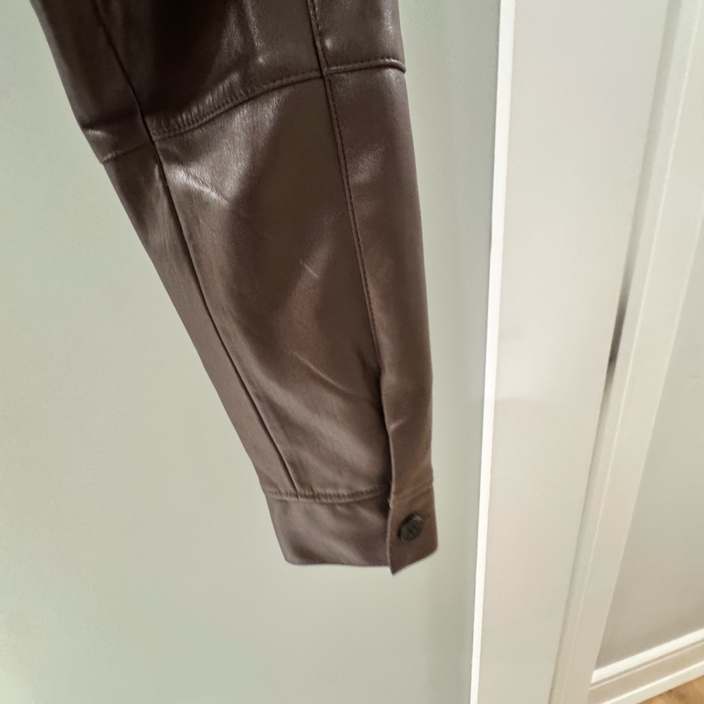 ELIE TAHARI
Belted Faux Leather Shirt Jacket Women's Brown vegan Jacket size xs - Picture 7 of 9